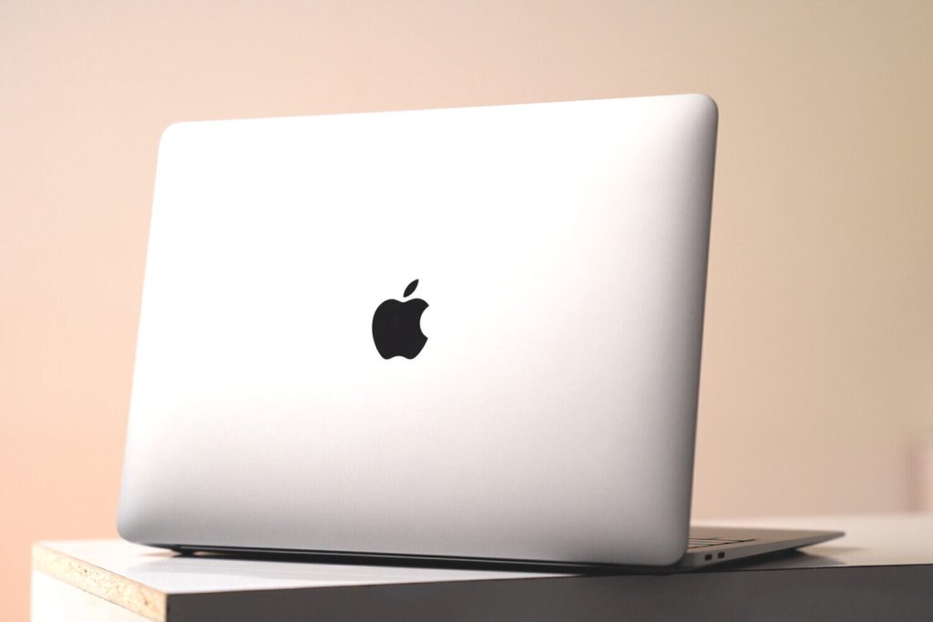 Apple MacBook Air M1 design and build