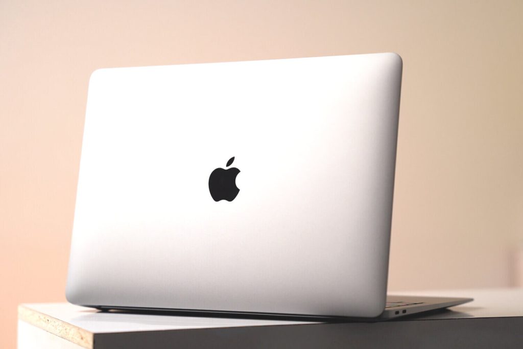 Apple MacBook Air M1 Review- Worth Your Money! - AppleGadgets Blog