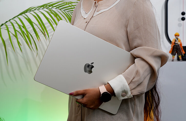 Apple macbook air 15-inch design