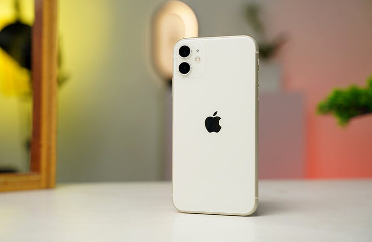iPhone 11 camera