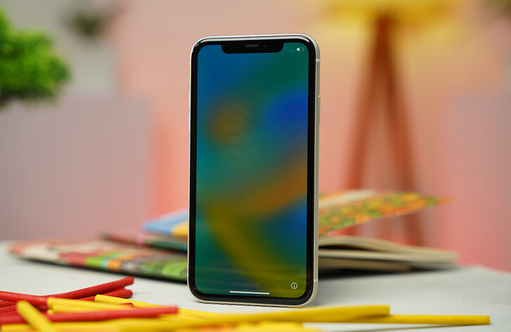 iPhone 11 display