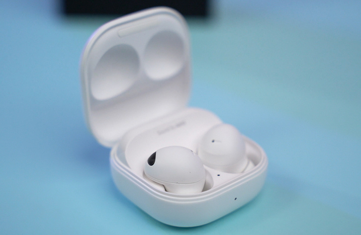 Samsung Galaxy Buds 2 Pro Design & Build