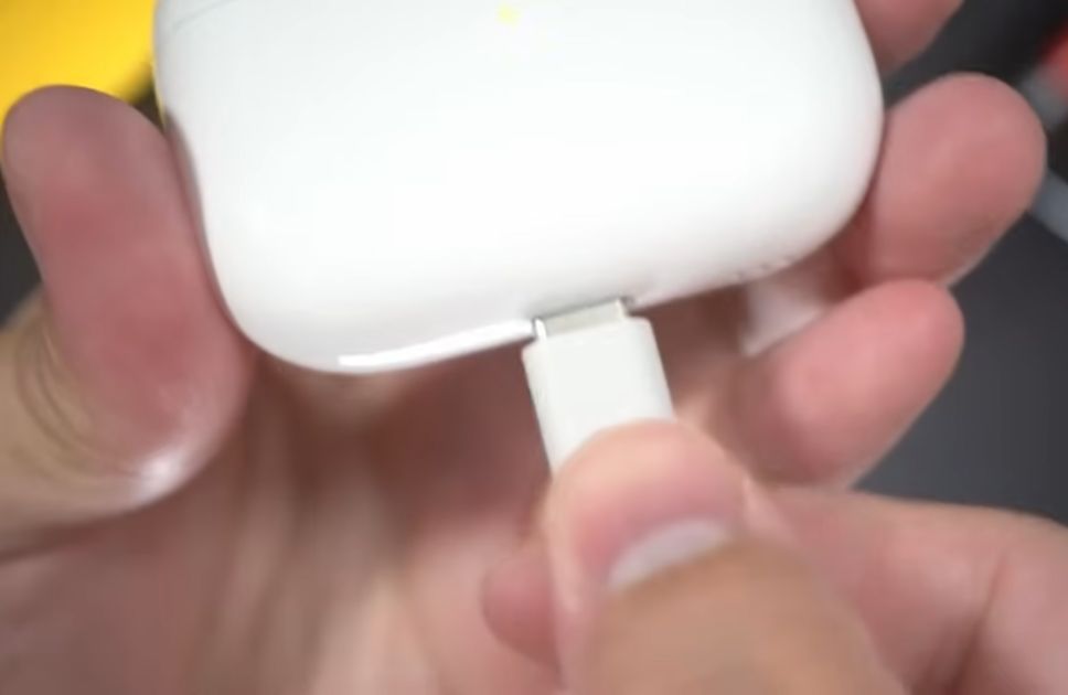 AirPods Pro 2 (USB-C) Vs AirPods Pro 2 (Lightning) Battery Life