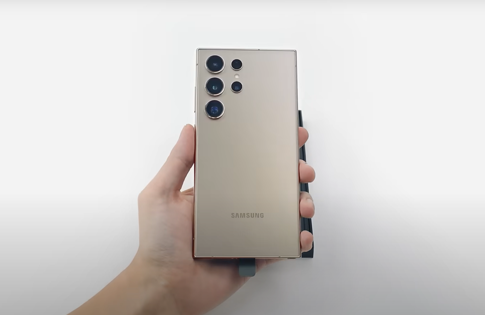 Samsung Galaxy S24 Ultra Design & Build